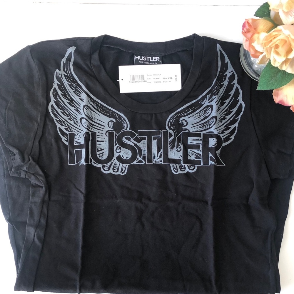 NWT Hustler printed tee.
